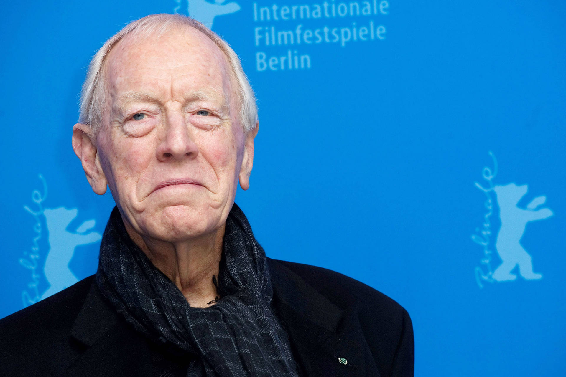 Max Von Sydow Extremely Loud And Incredibly Close Background