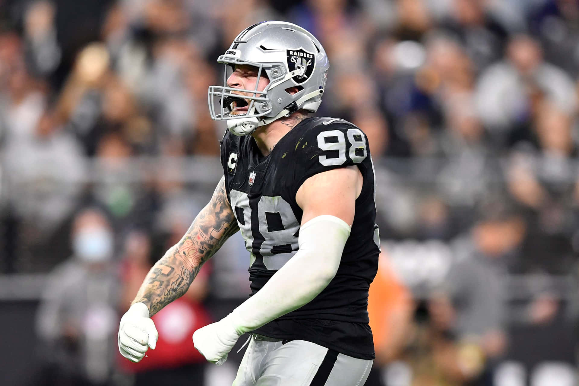 Maxx Crosby American Football Defensive End Background
