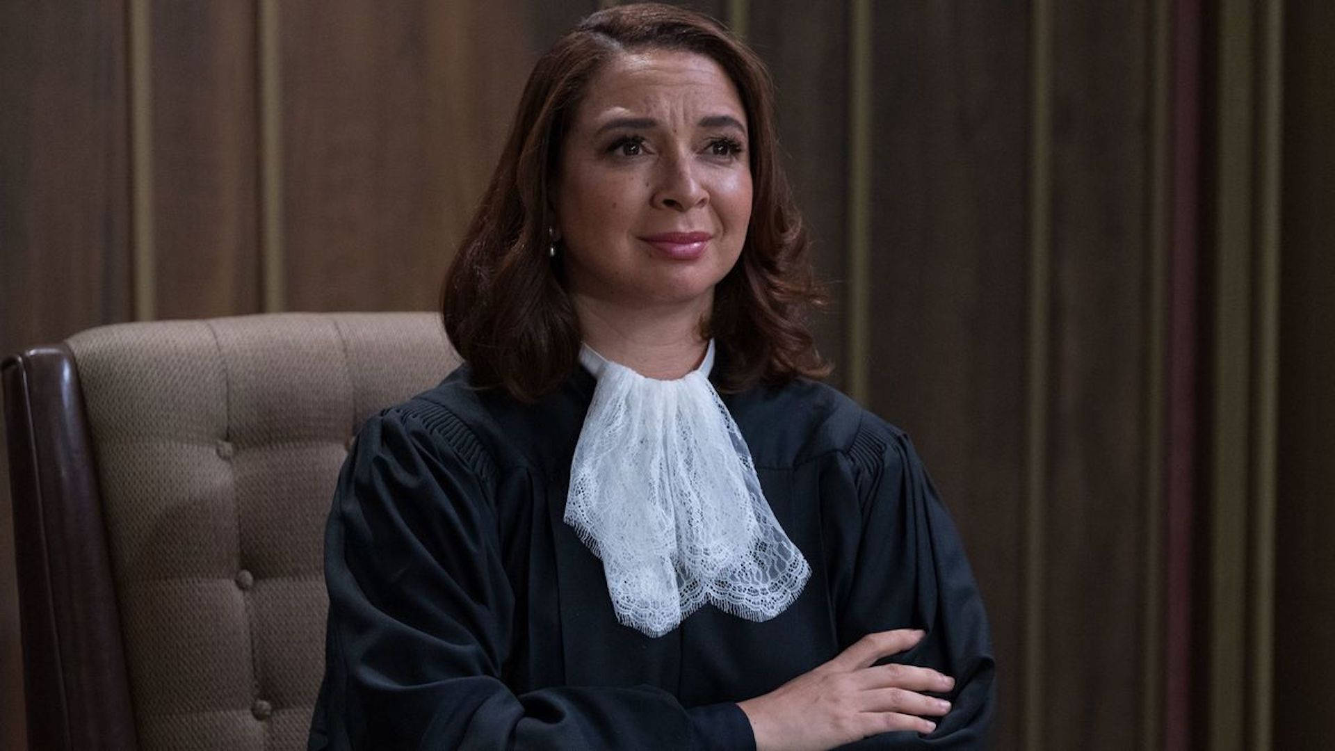 Maya Rudolph As Judge For The Good Place Season 2 Background