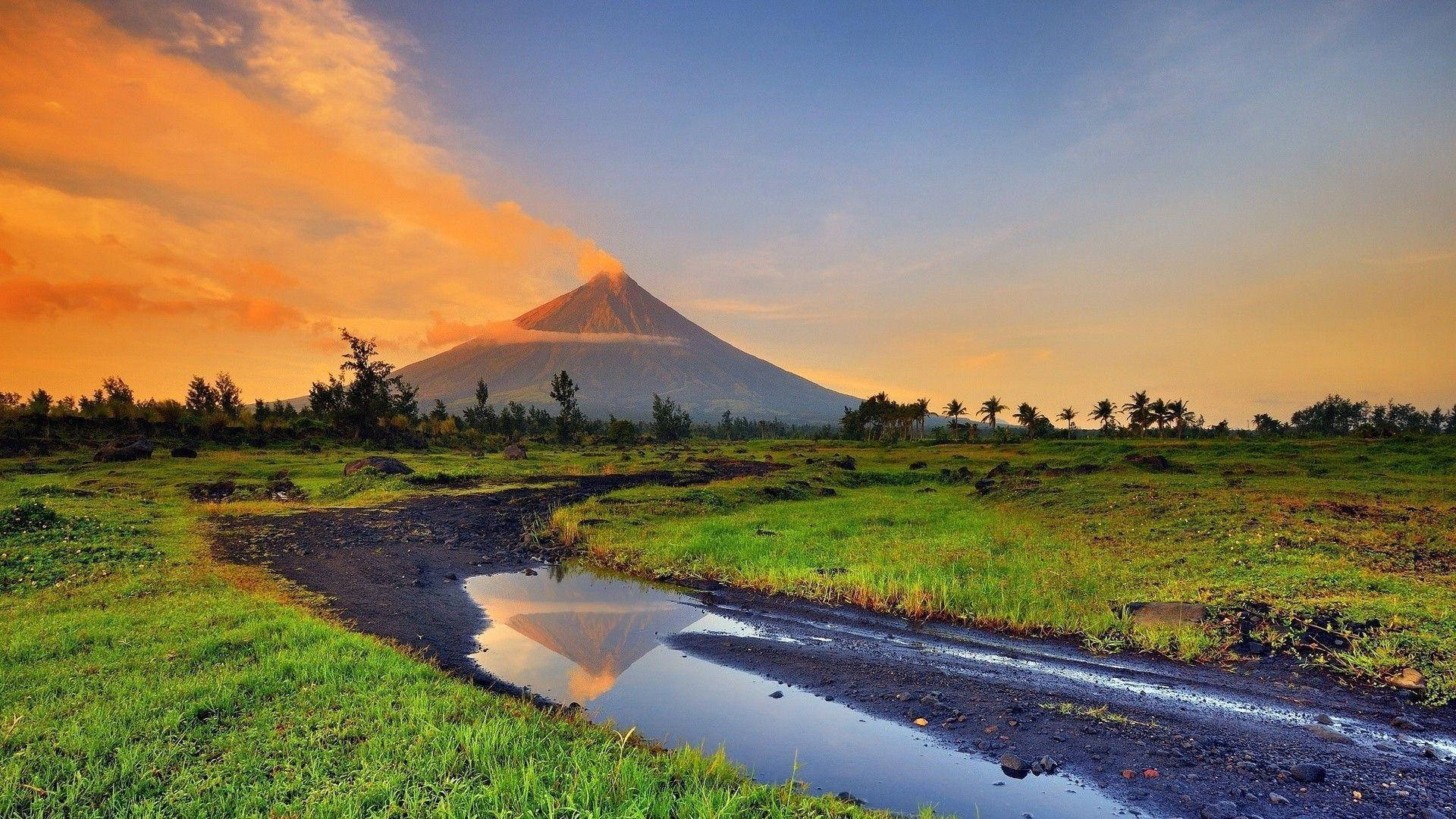 Mayon Volcano Of The Philippines Background