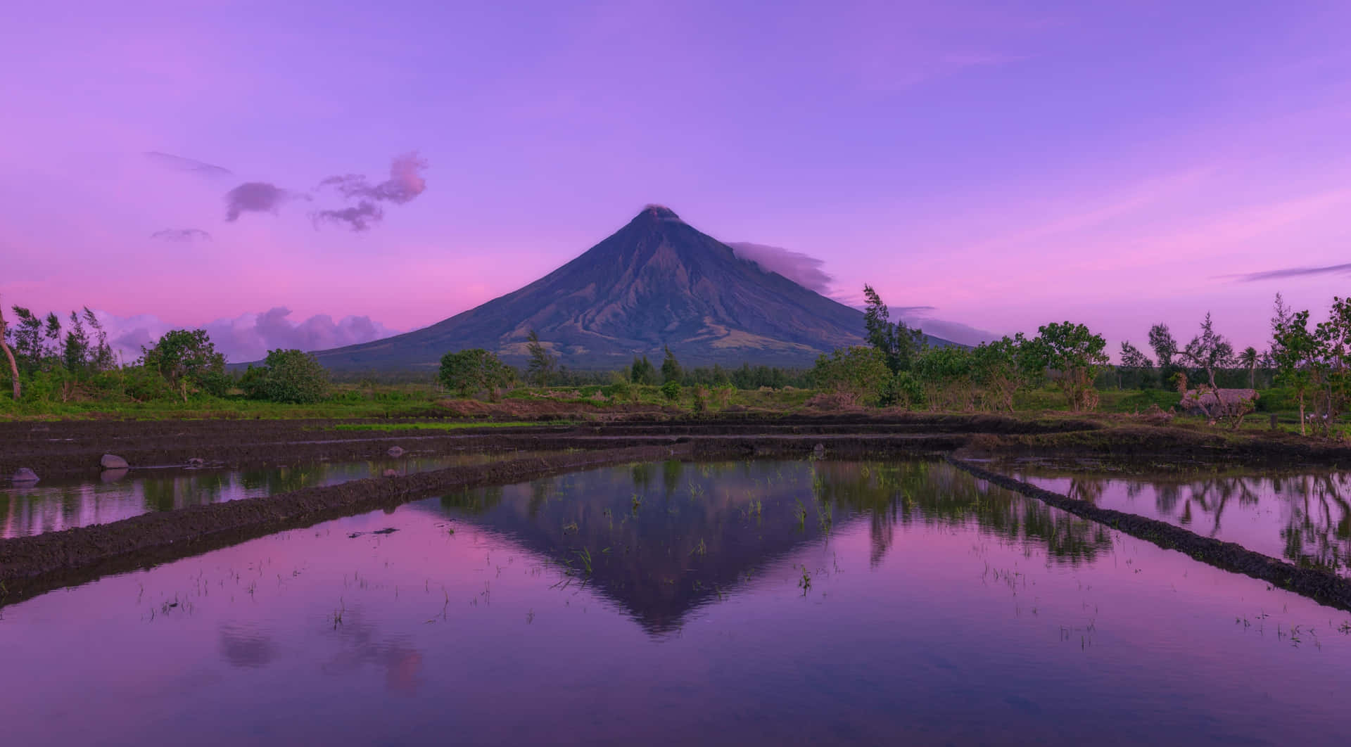 Mayon Volcano Perfect Cone Background