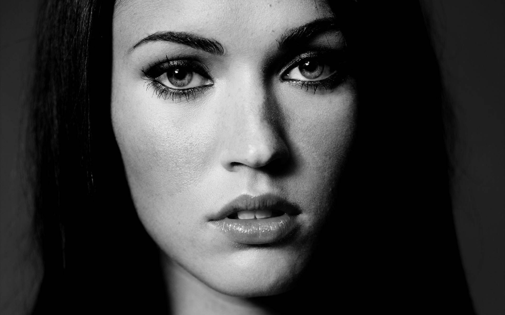 Megan Fox Hd Monochrome Close-up Background