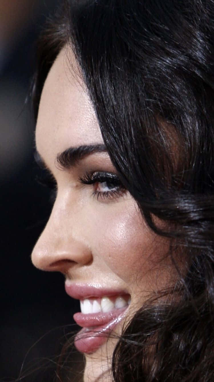Megan Fox Iphone Close Up Background