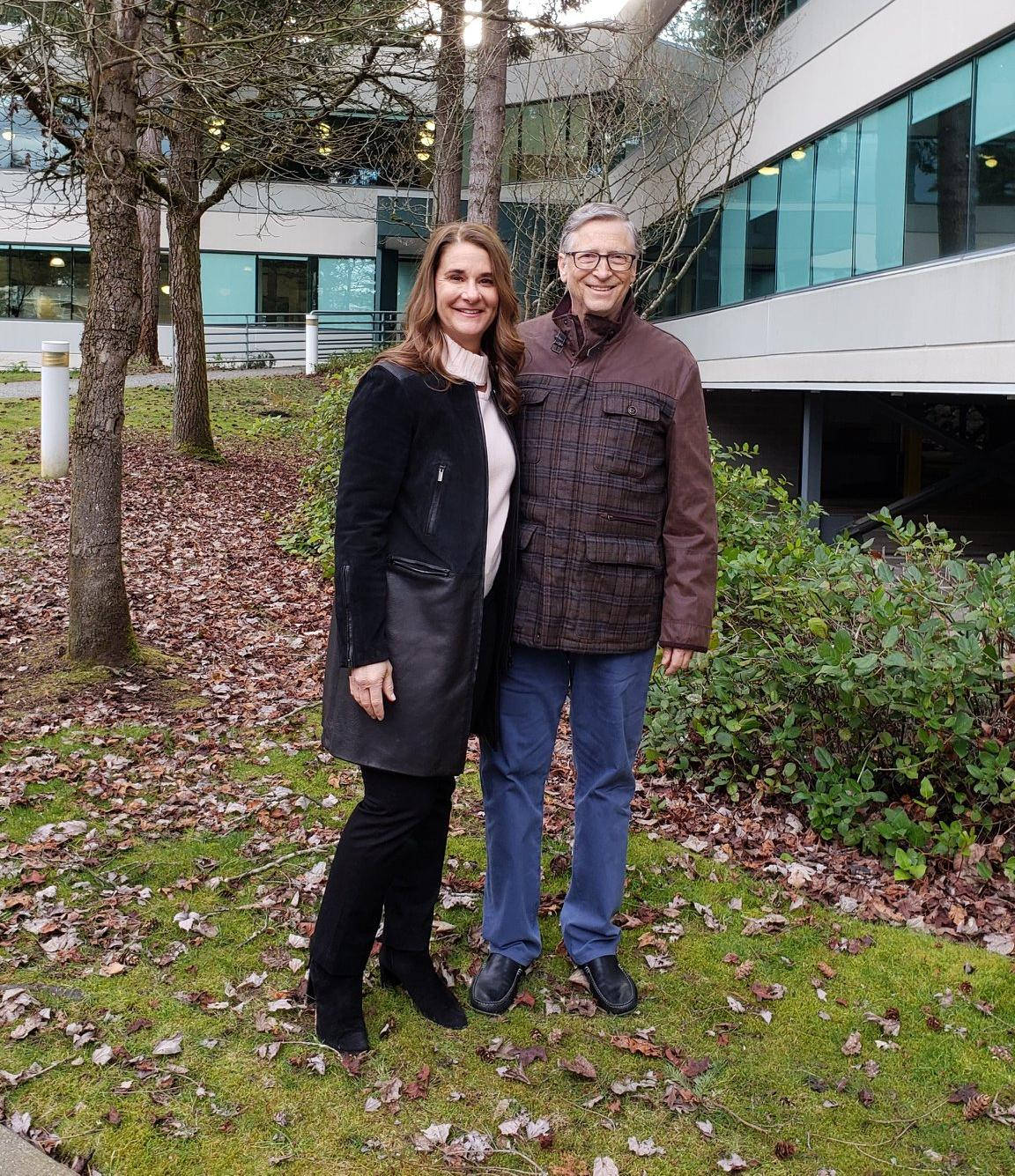 Melinda French Gates And Bill Gates Outdoor Shot Background