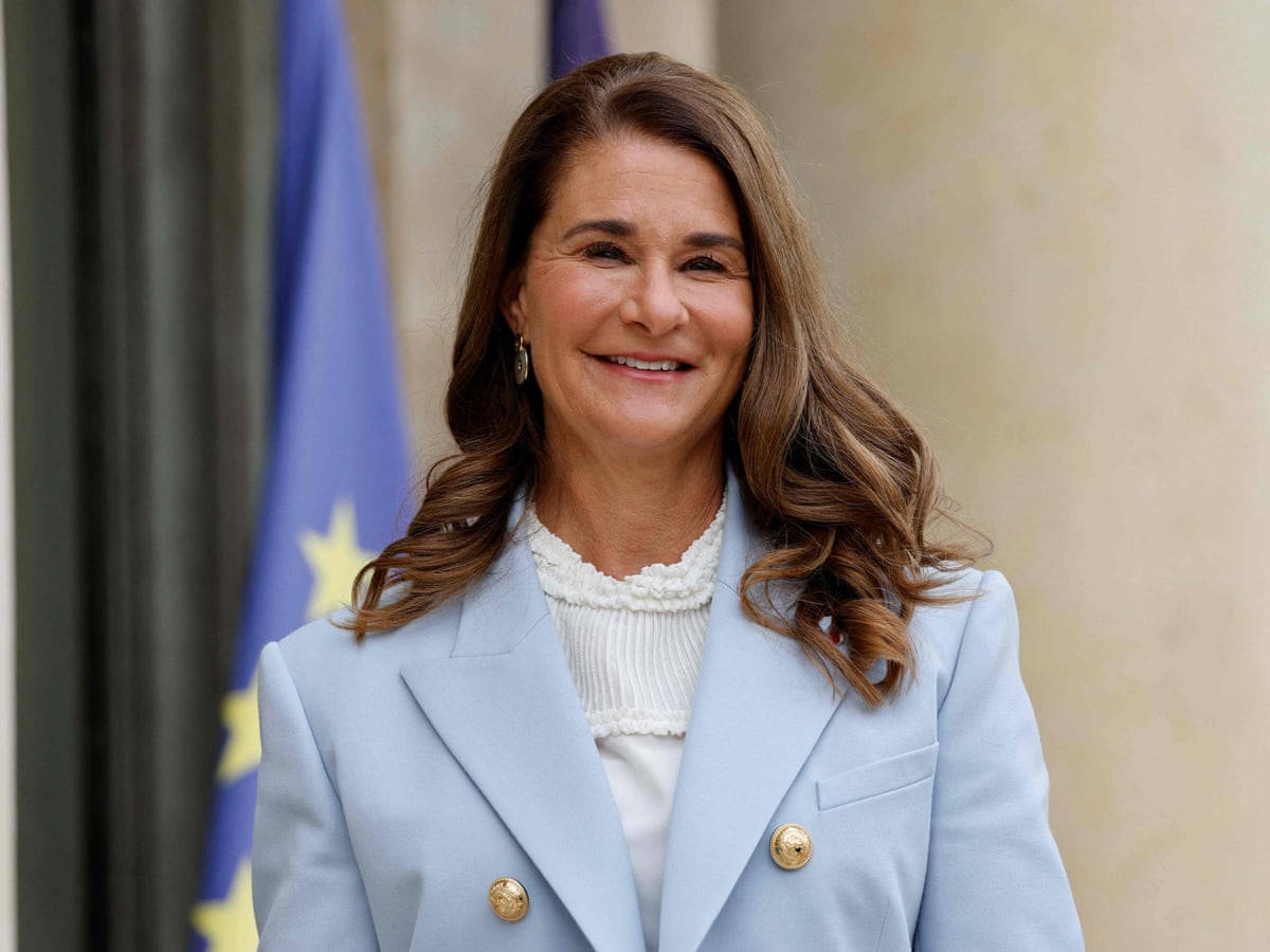 Melinda French Gates Posing All Smiles Background