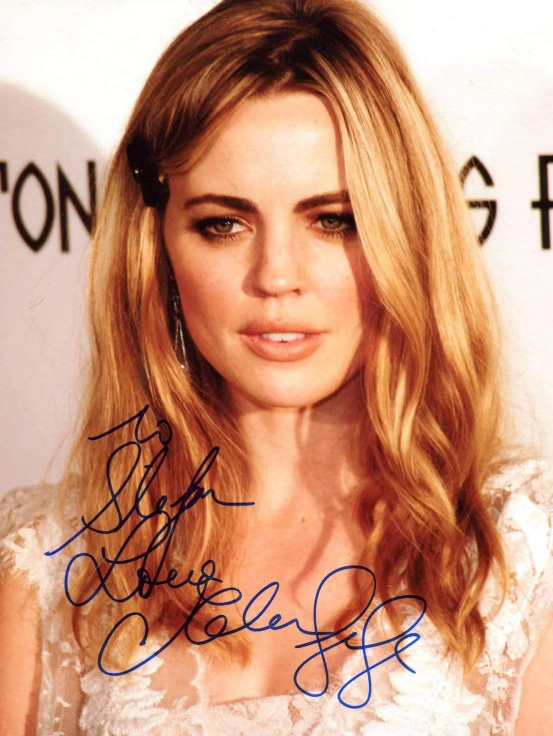 Melissa George Autograph Background