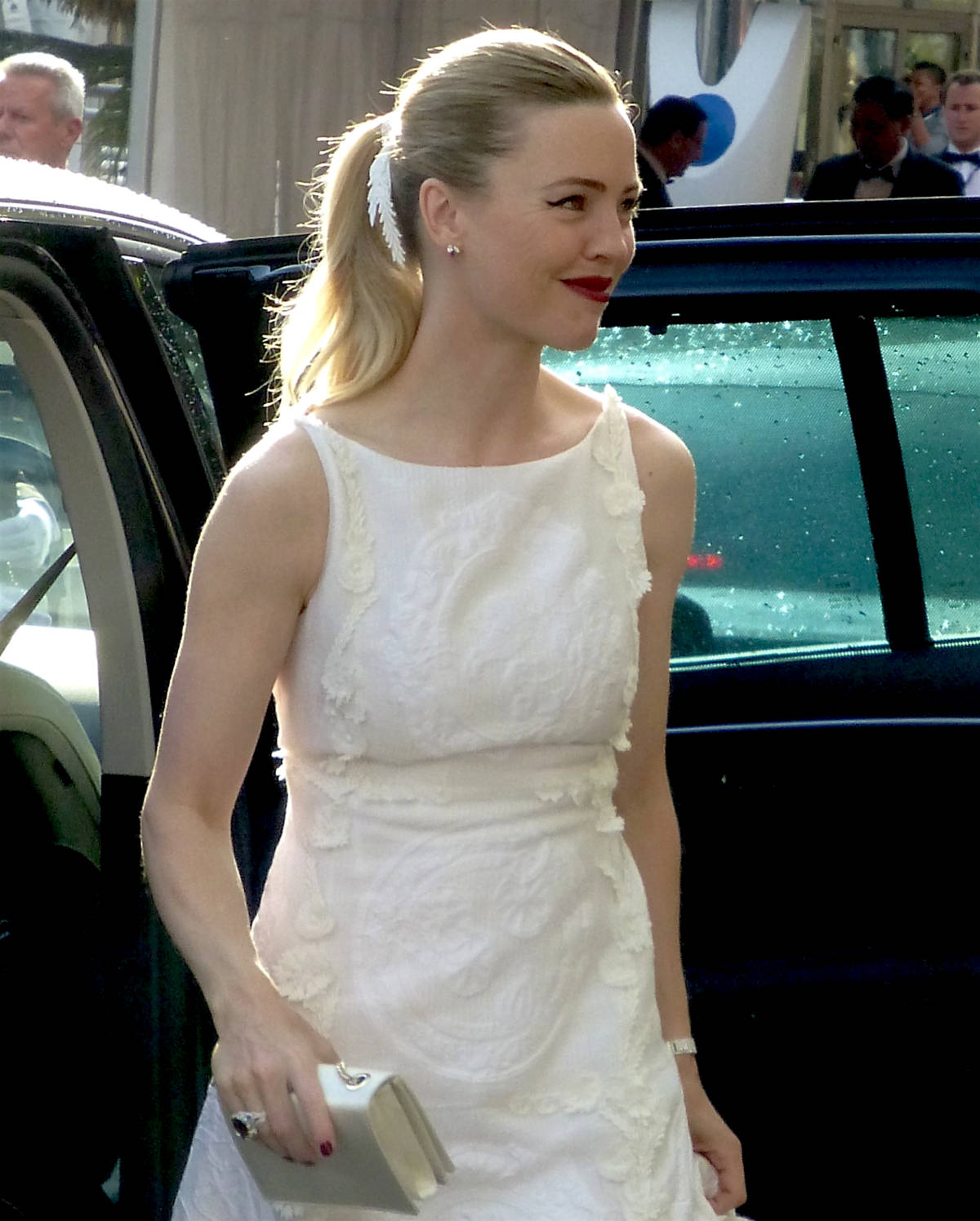 Melissa George In A White Dress