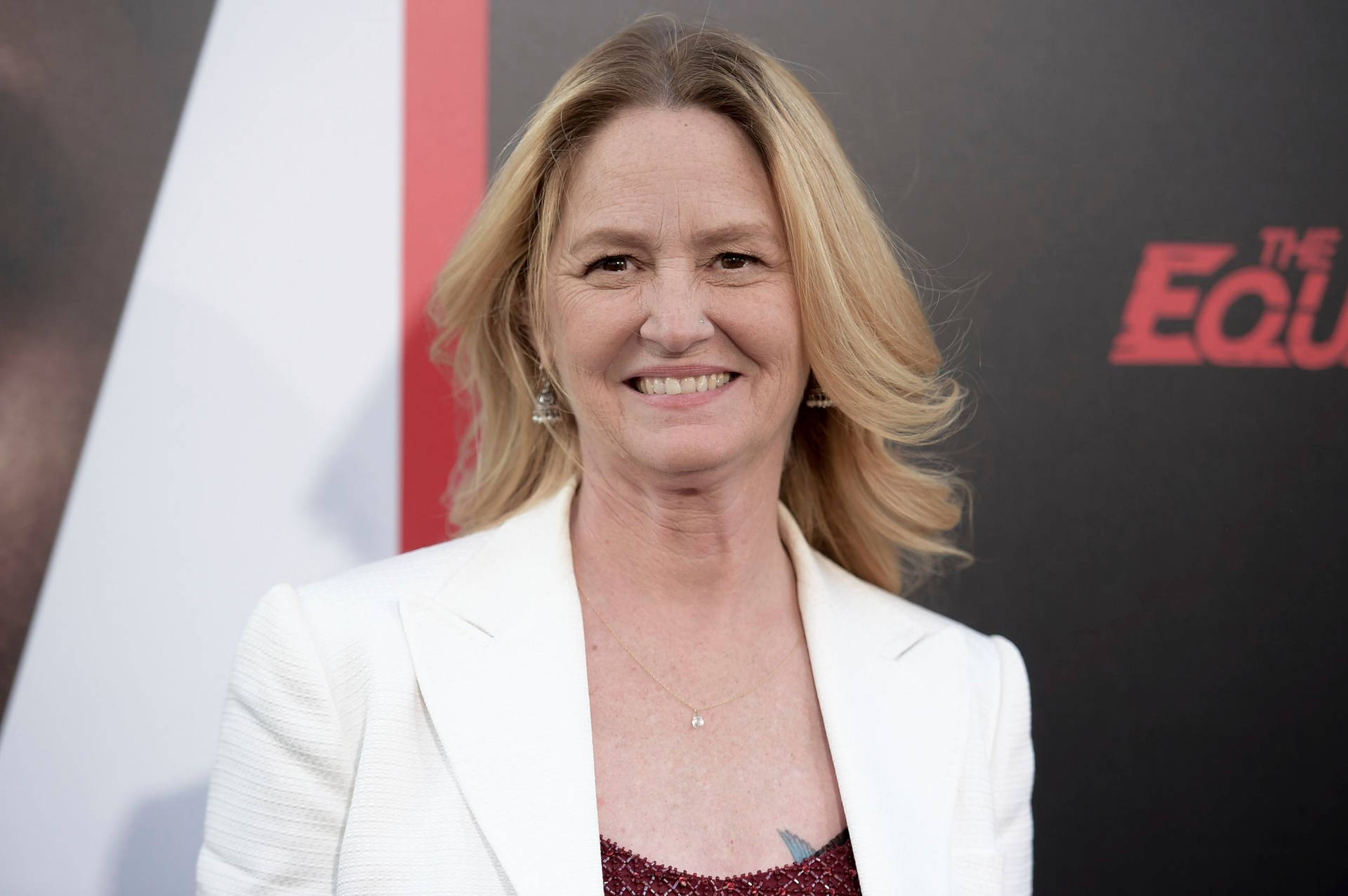 Melissa Leo Actress In White Blazer Background