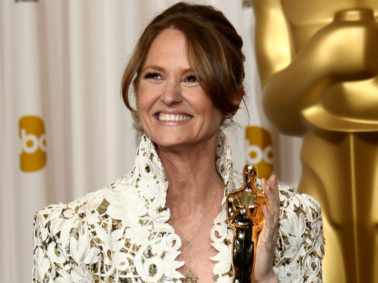 Melissa Leo Glowing At The Oscar Academy Awards Background