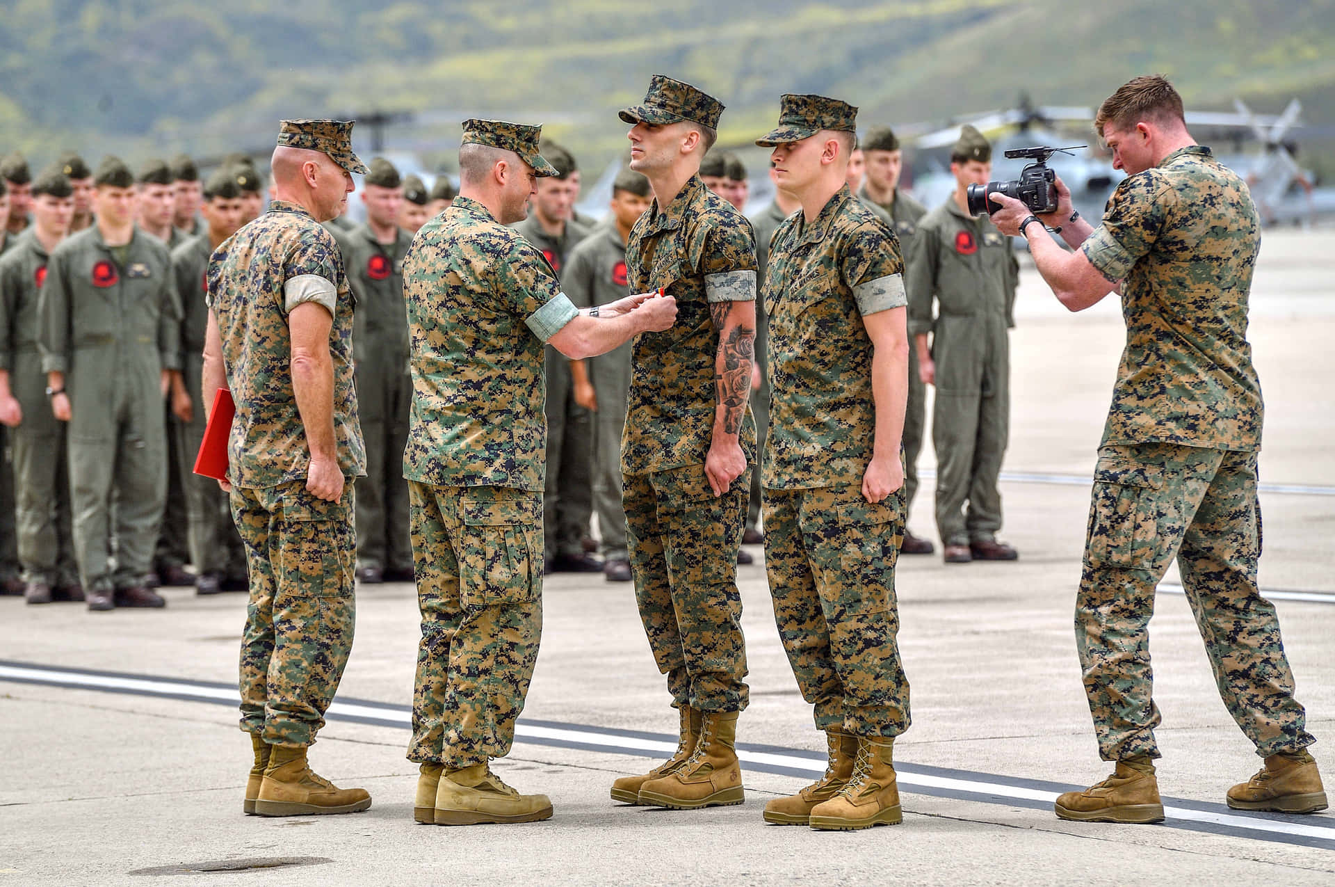 Men And Women Of The United States Marine Corps Combating Enemies Of Freedom Background