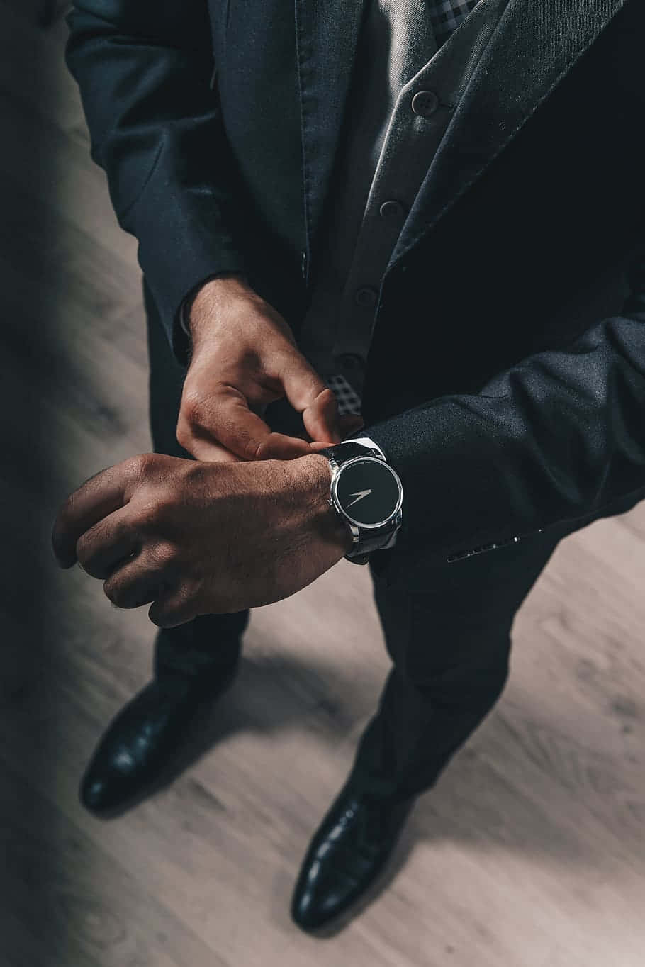 Men's Fashion - Classic Suit Style Paired With A Minimalist Watch Background