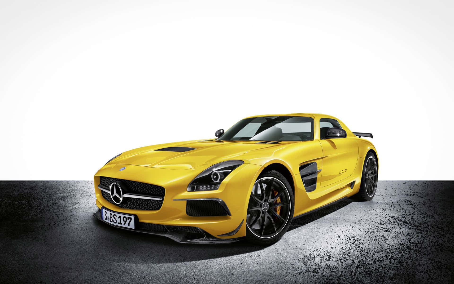 Mercedes Benz 2014 Yellow Black Series