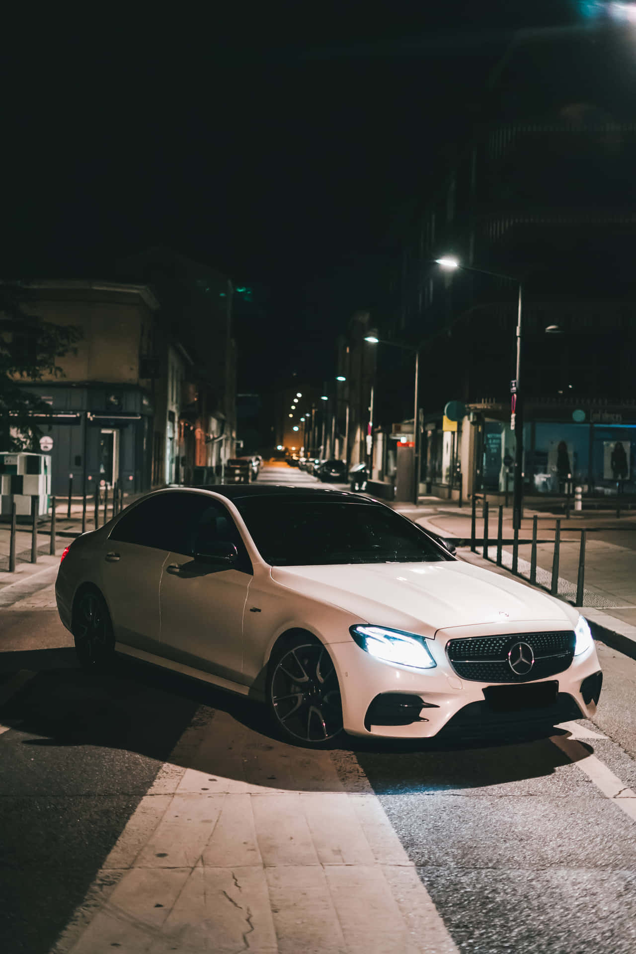 Mercedes Benz Clase E At Night