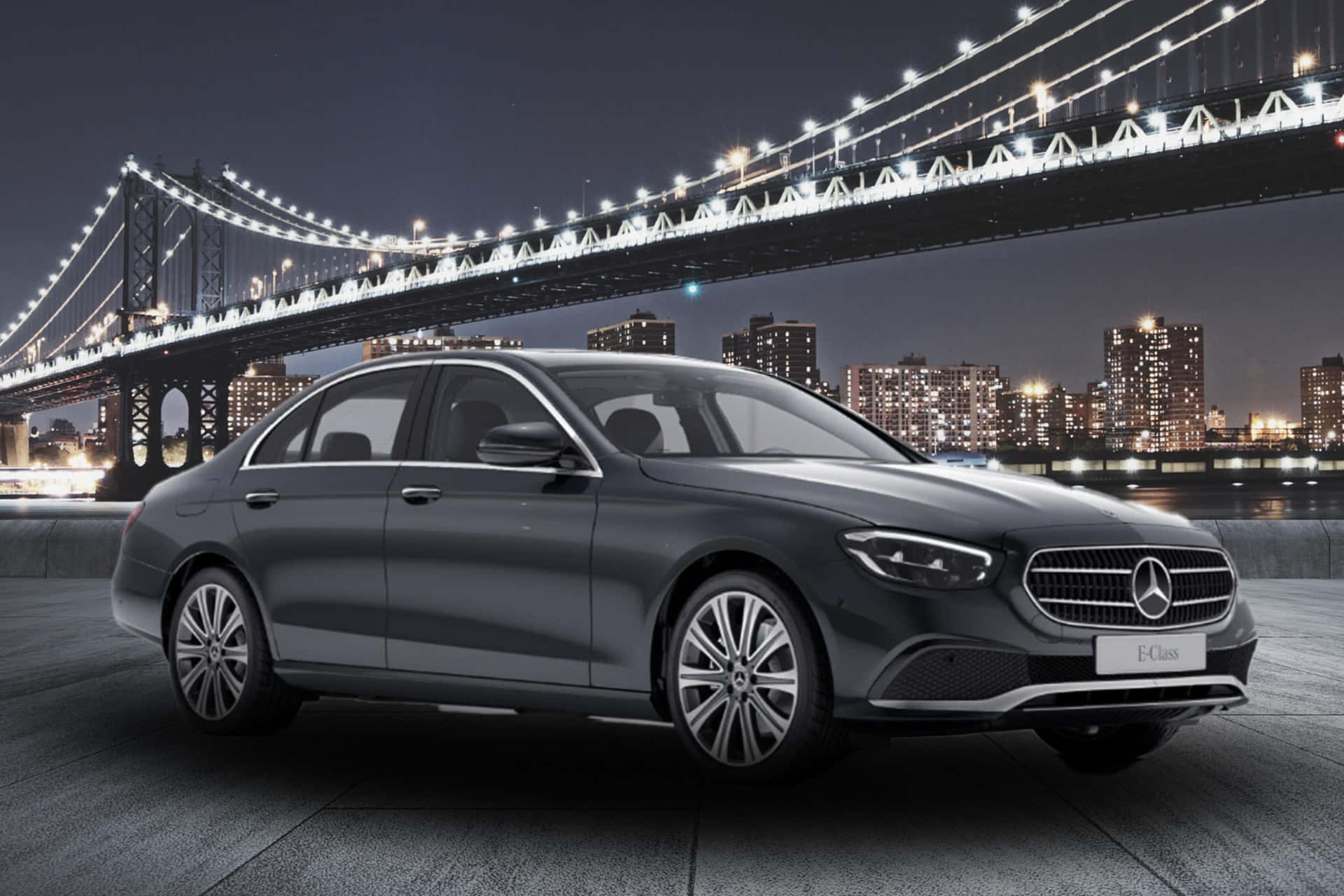 Mercedes Benz Clase E Under Manhattan Bridge Background