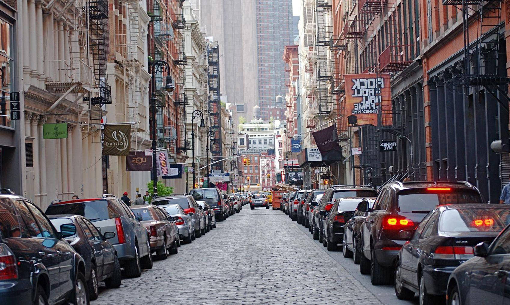 Mercer Street In American City Background