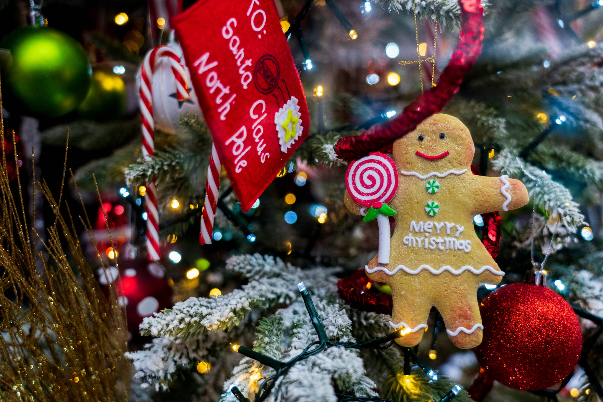 Merry Christmas Gingerbread Man Background