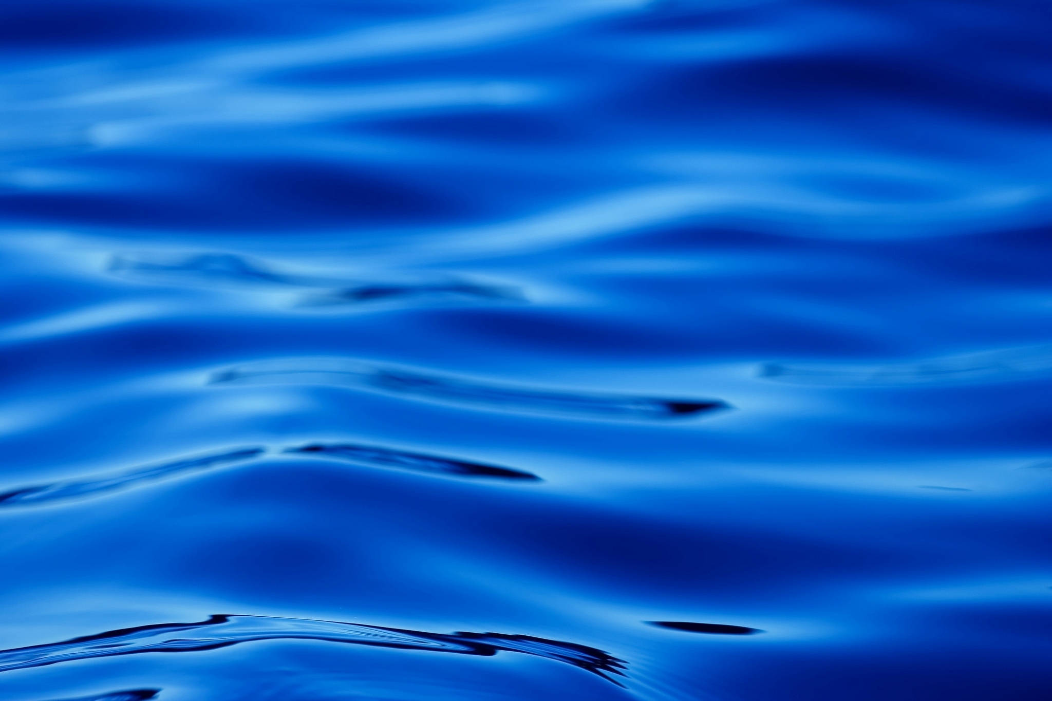 Mesmerizing 3d Depiction Of Cool, Calm Water Background