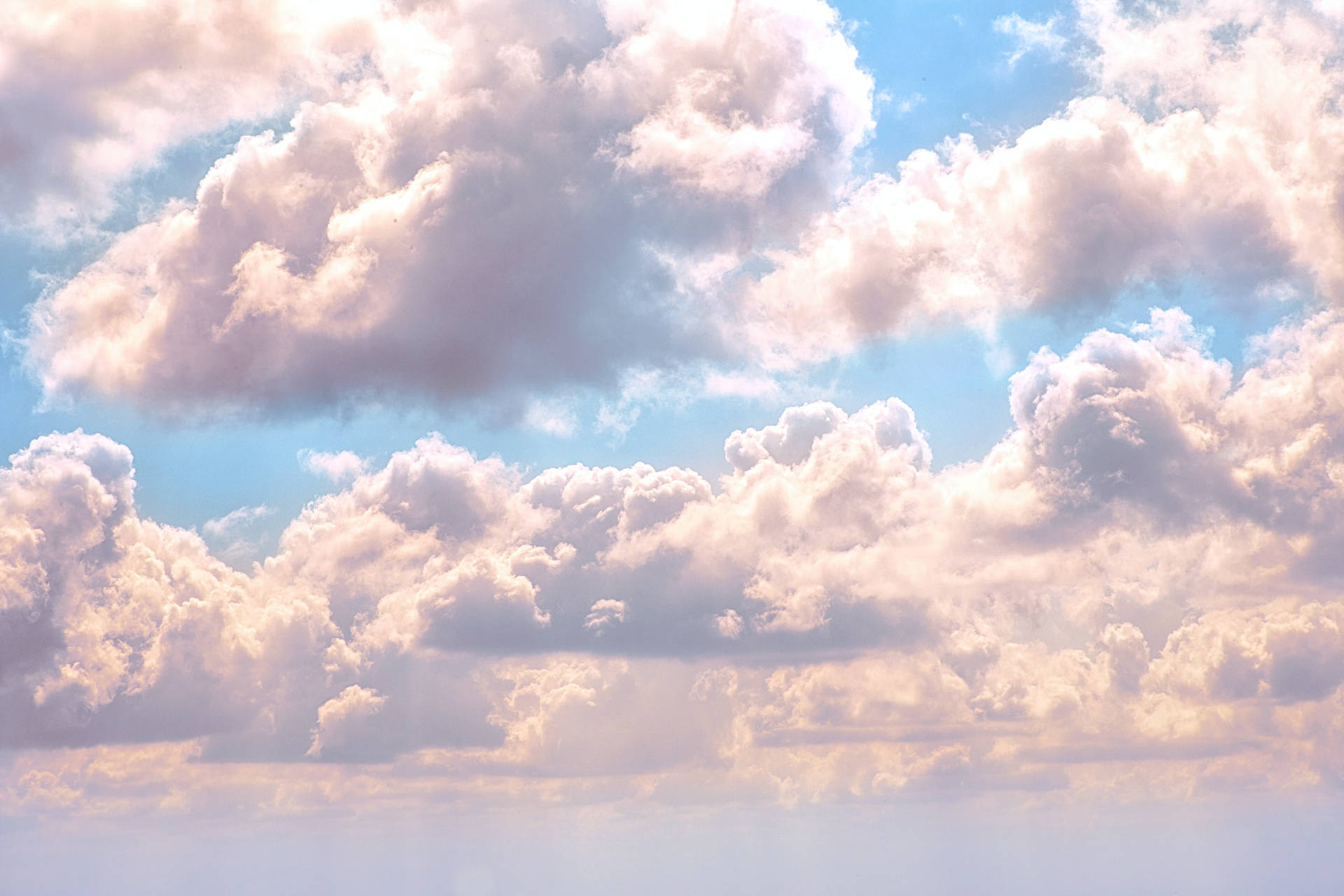 Mesmerizing Cloudy Blue Sky Background