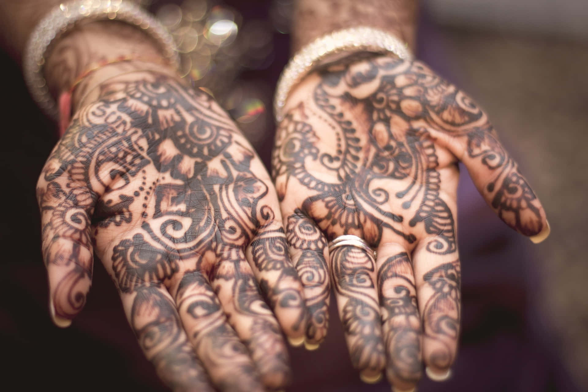 Mesmerizing Henna Art Hand Tattoo