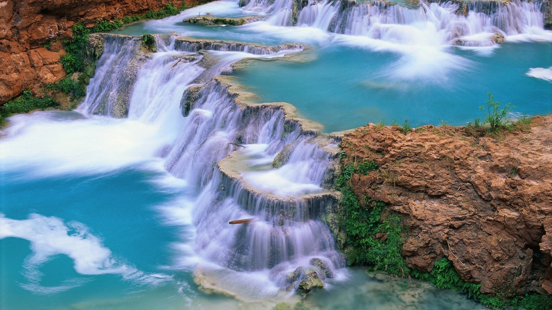 Mesmerizing Moving Desktop Waterfall