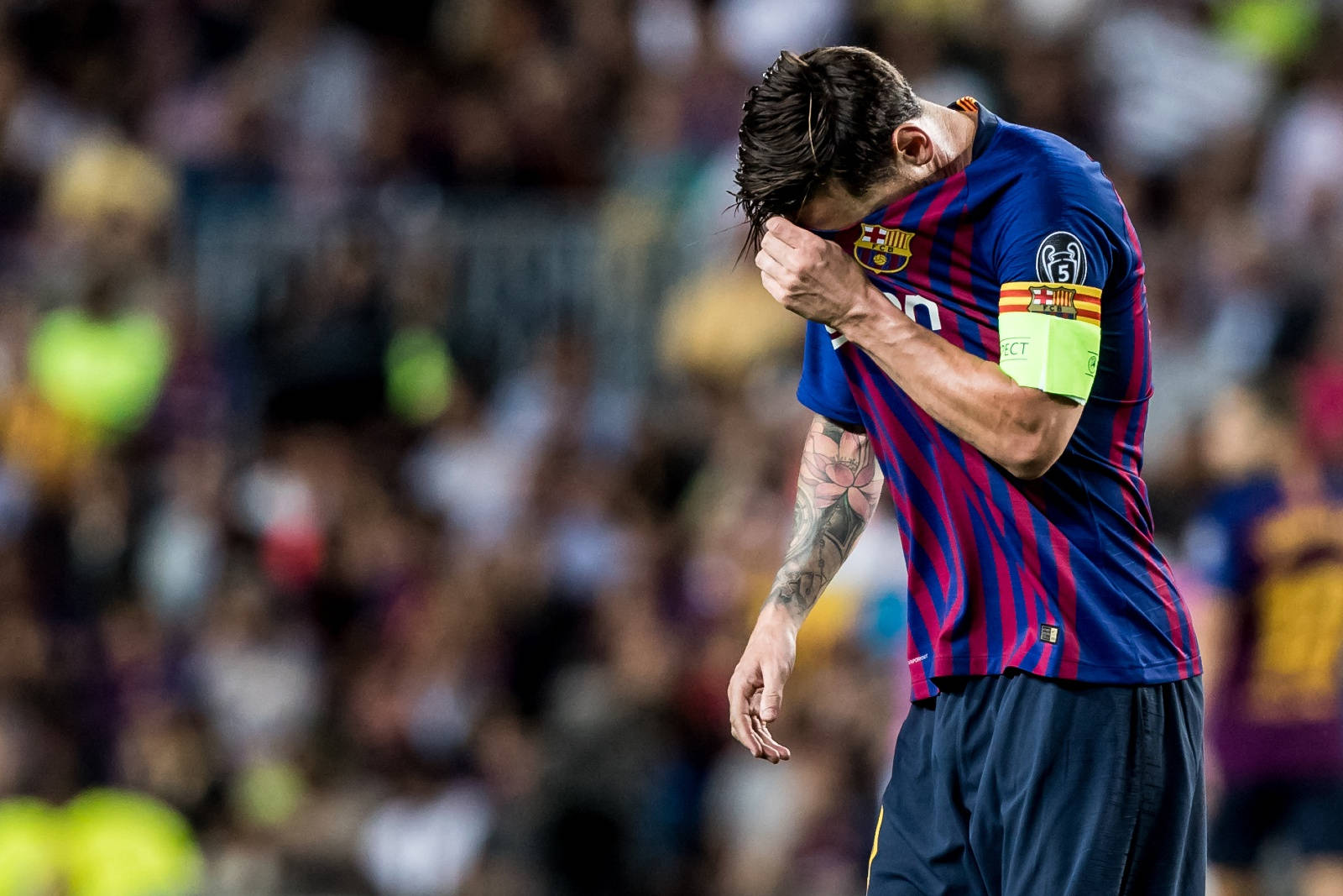 Messi 2021 Wiping His Face Background