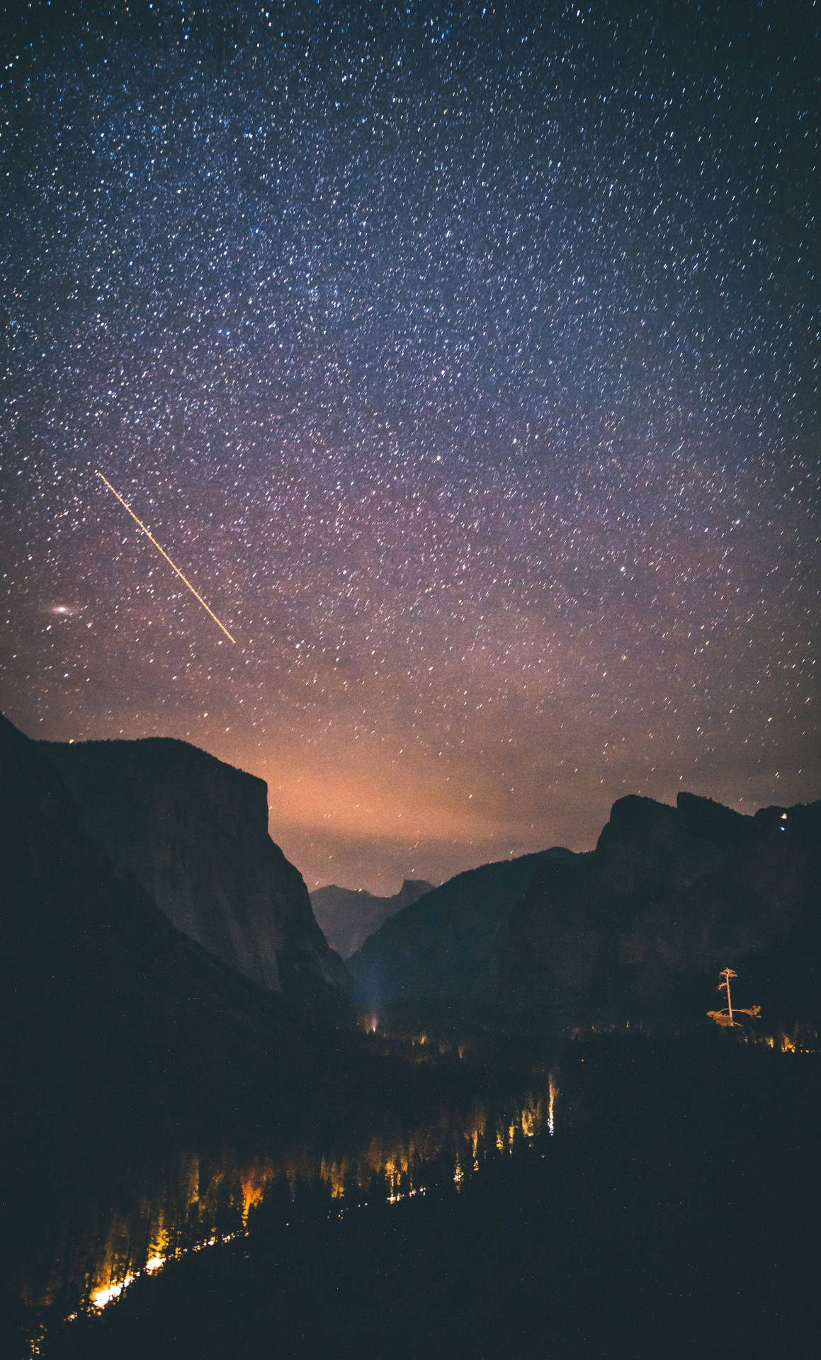 Meteor Passing By Yosemite Iphone Background