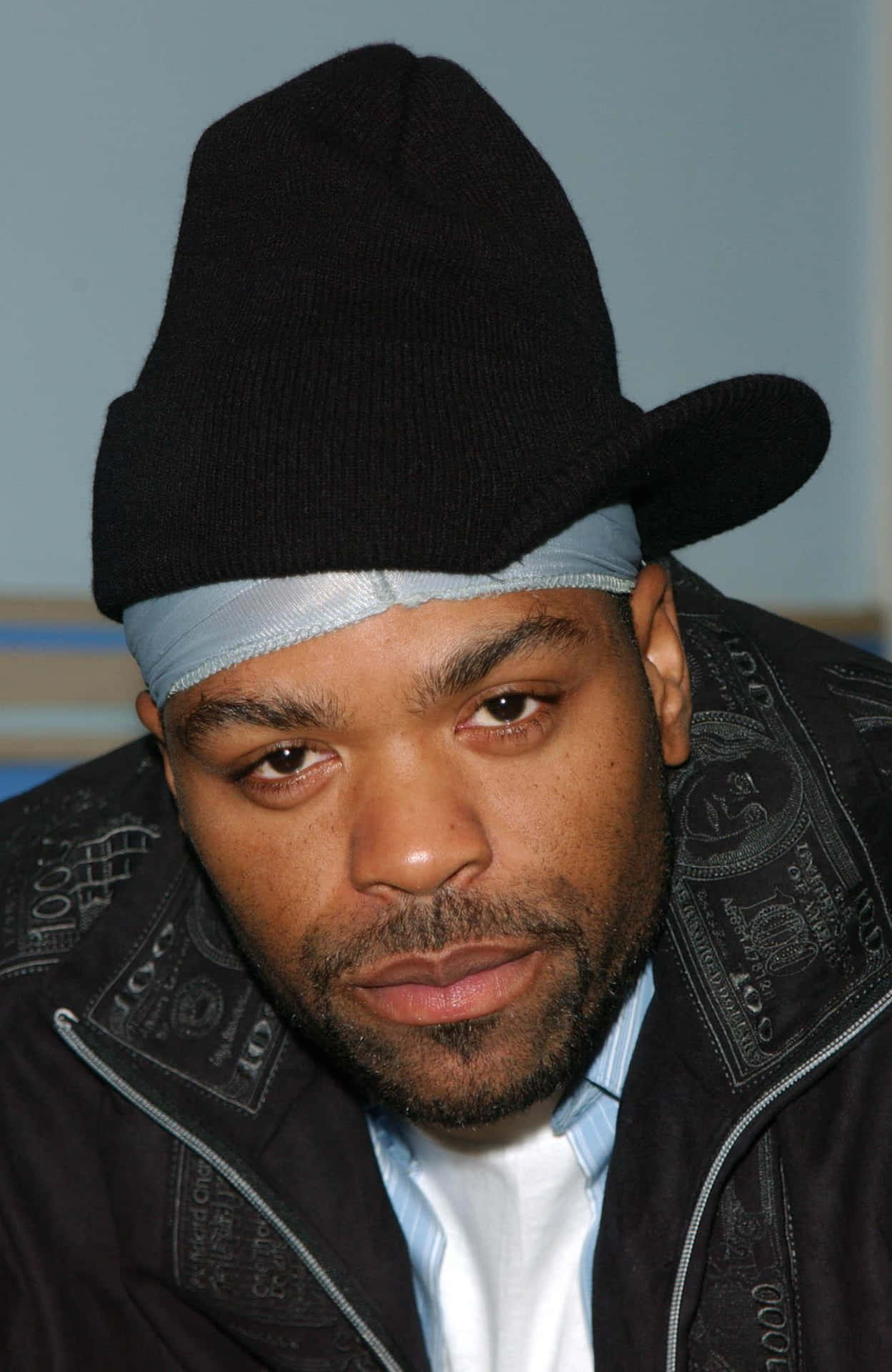 Method_ Man_in_ Black_ Hat_and_ Jacket Background