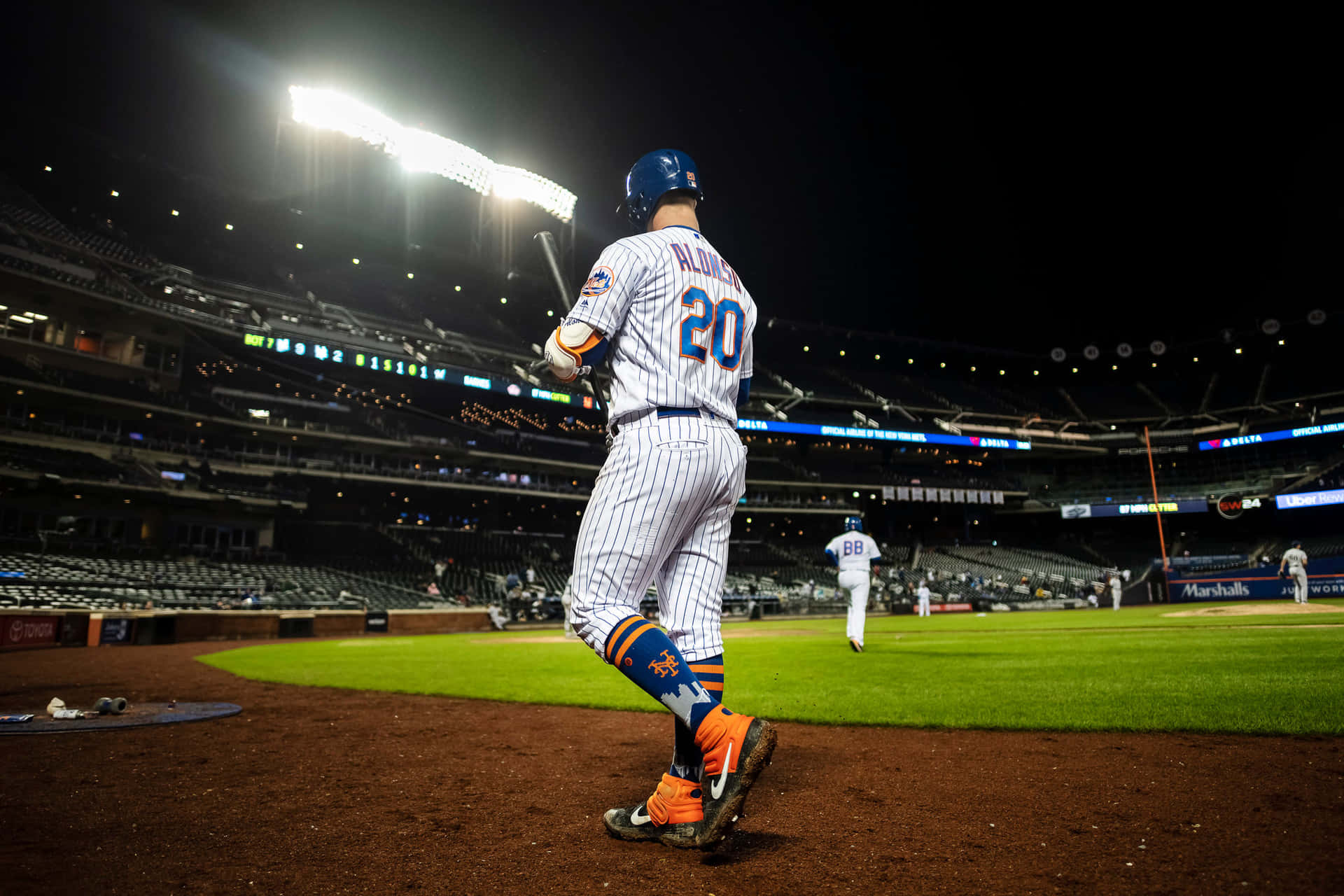 Mets First Baseman Pete Alonso Background