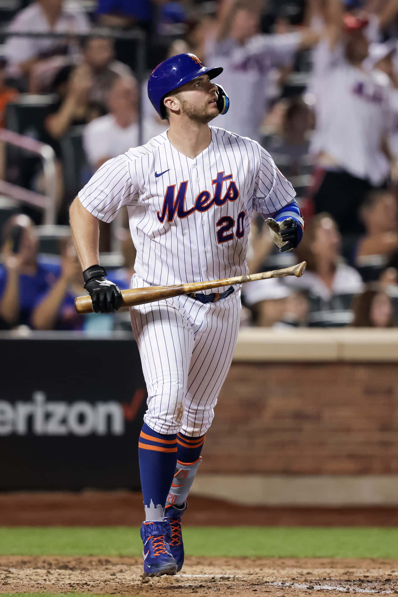 Mets Slugger Pete Alonso Background