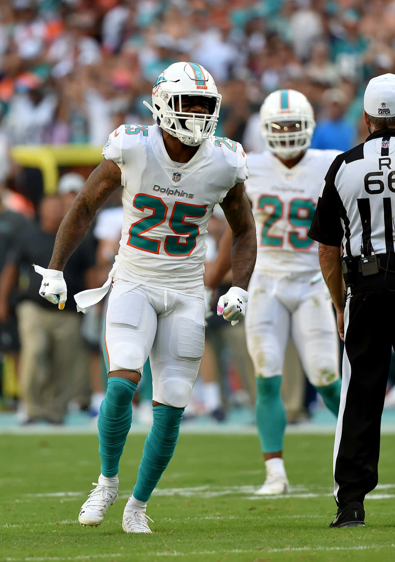 Miami Dolphins 25 Xavien Howard Football Background