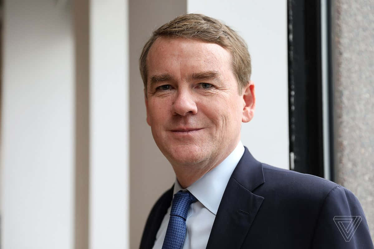 Michael Bennet Close-up Background