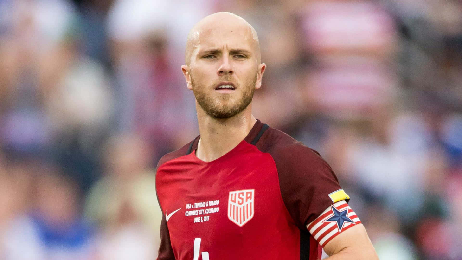 Michael Bradley Runs At The Soccer Field Background