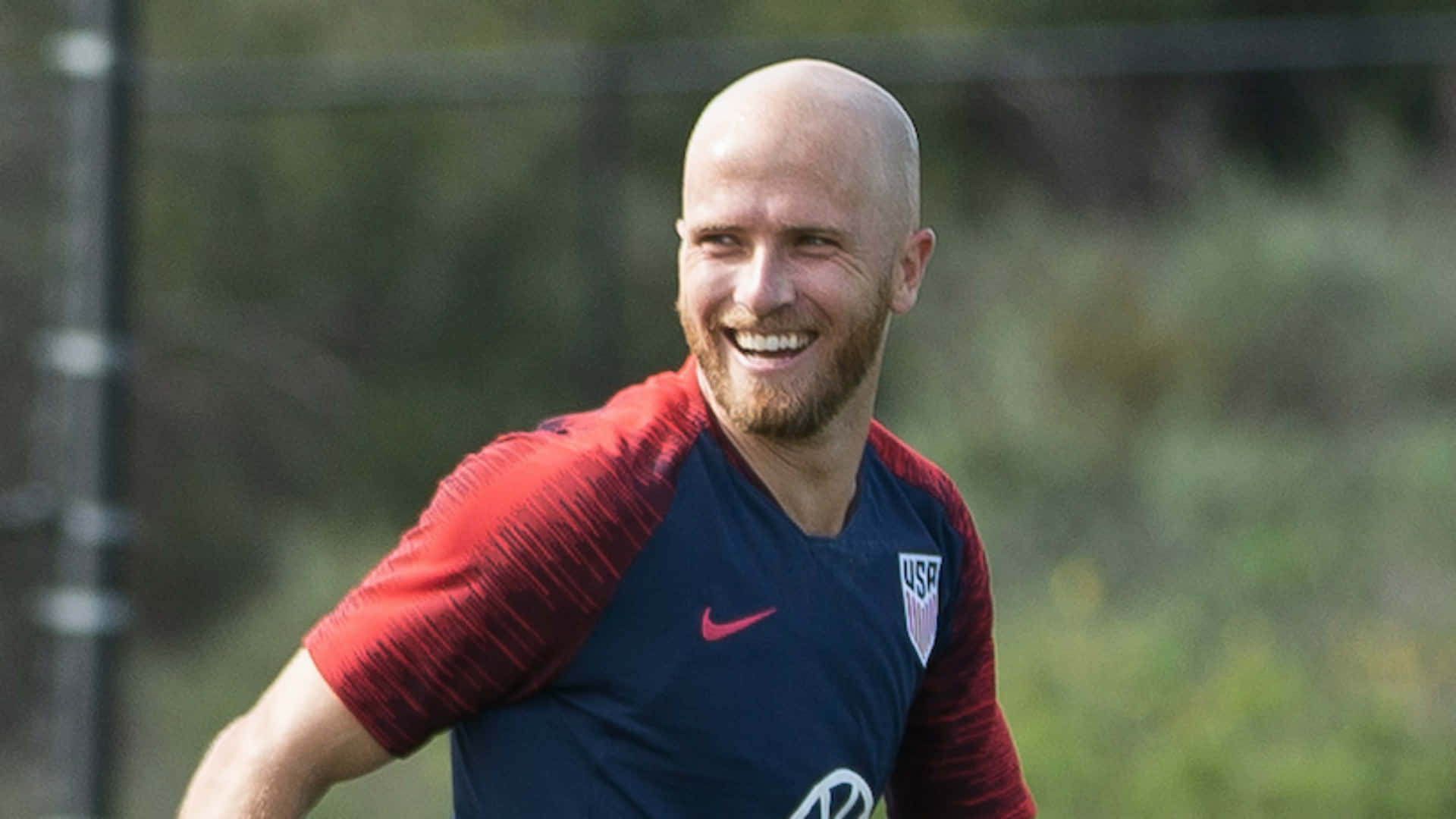 Michael Bradley Smiles At 2019 Concacaf Background