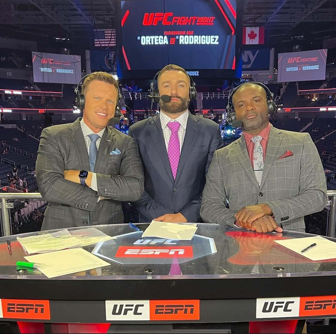 Michael Chiesa In Conversation With Dan Hellie And Din Thomas Background