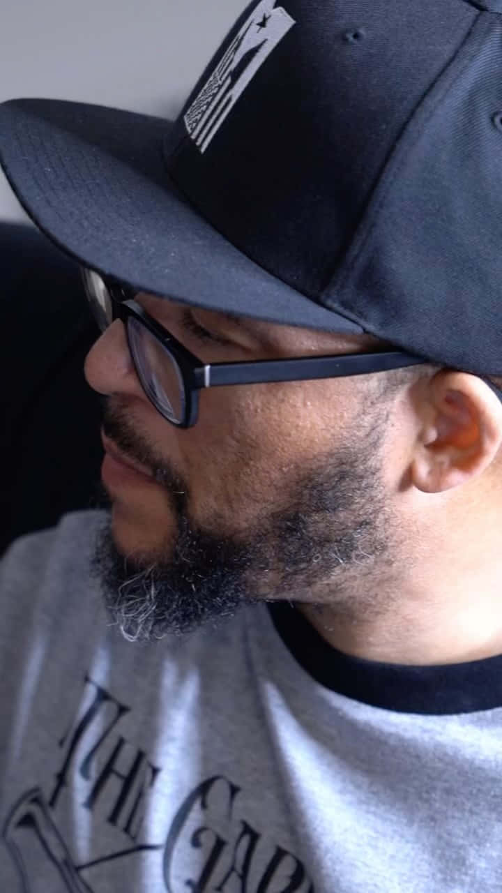 Michael Chiesa Side View Photo Background