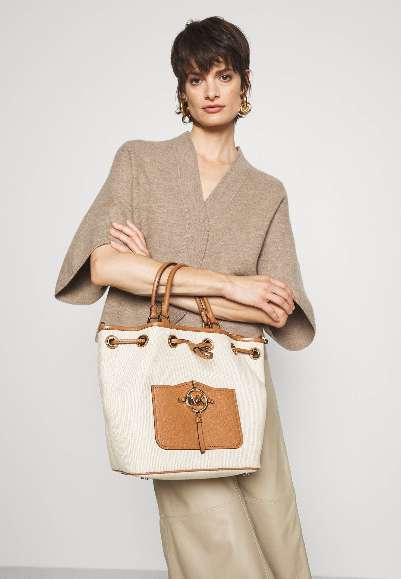 Michael Kors White And Brown Bag Background