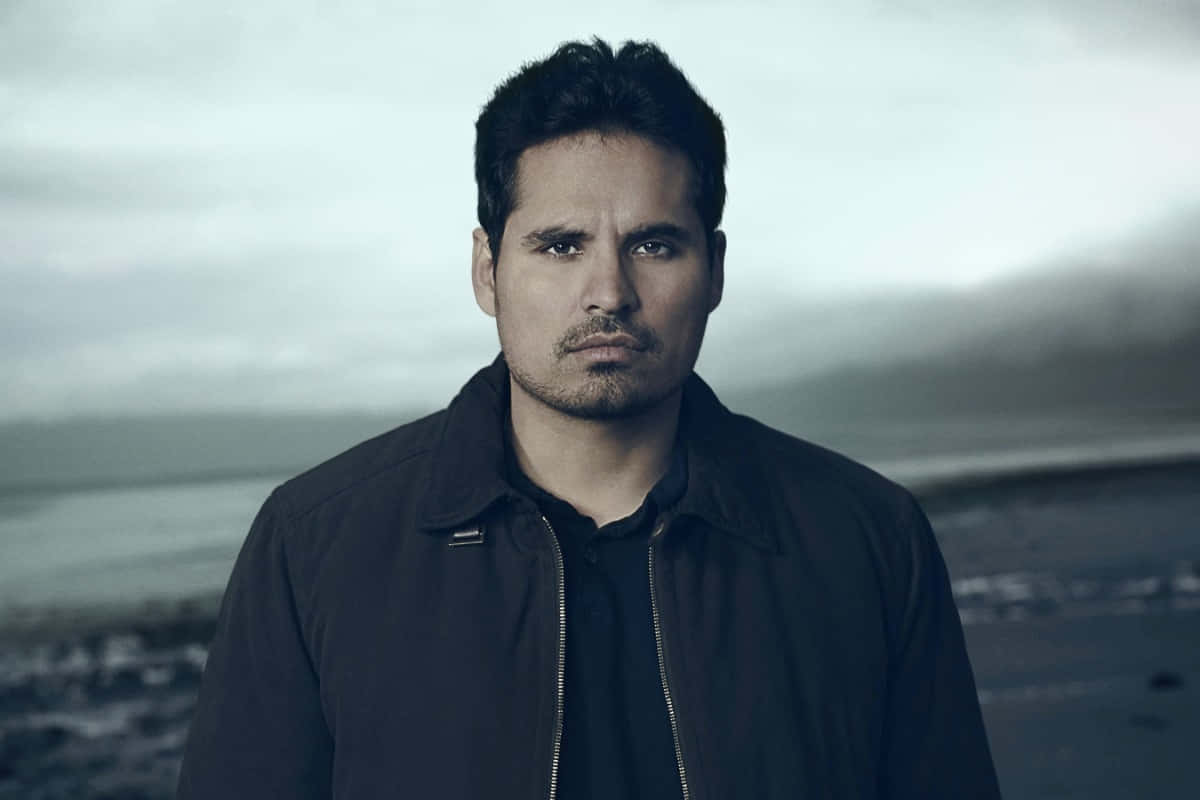 “michael Peña” Background