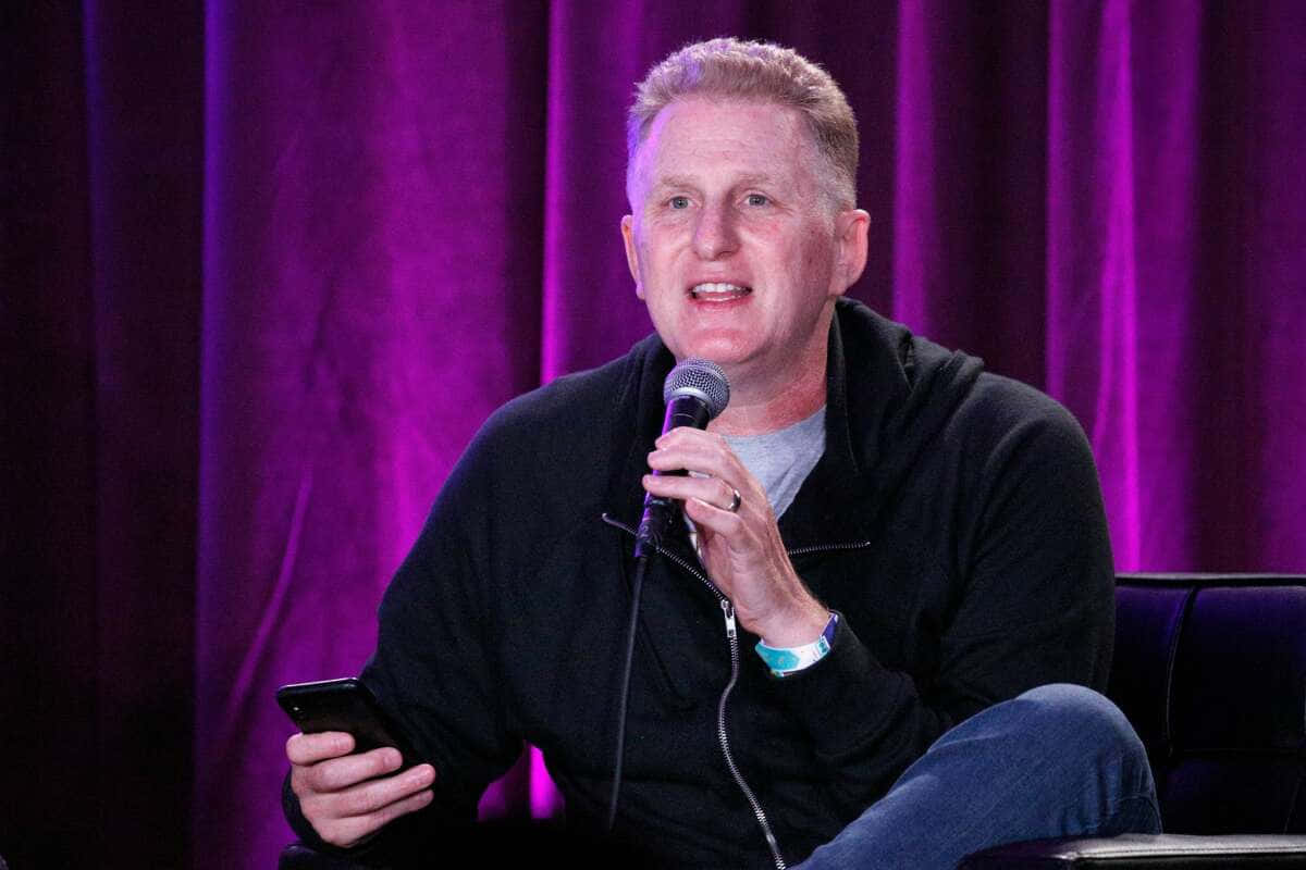Michael Rapaport At A 2014 San Diego Comic Con Panel Background