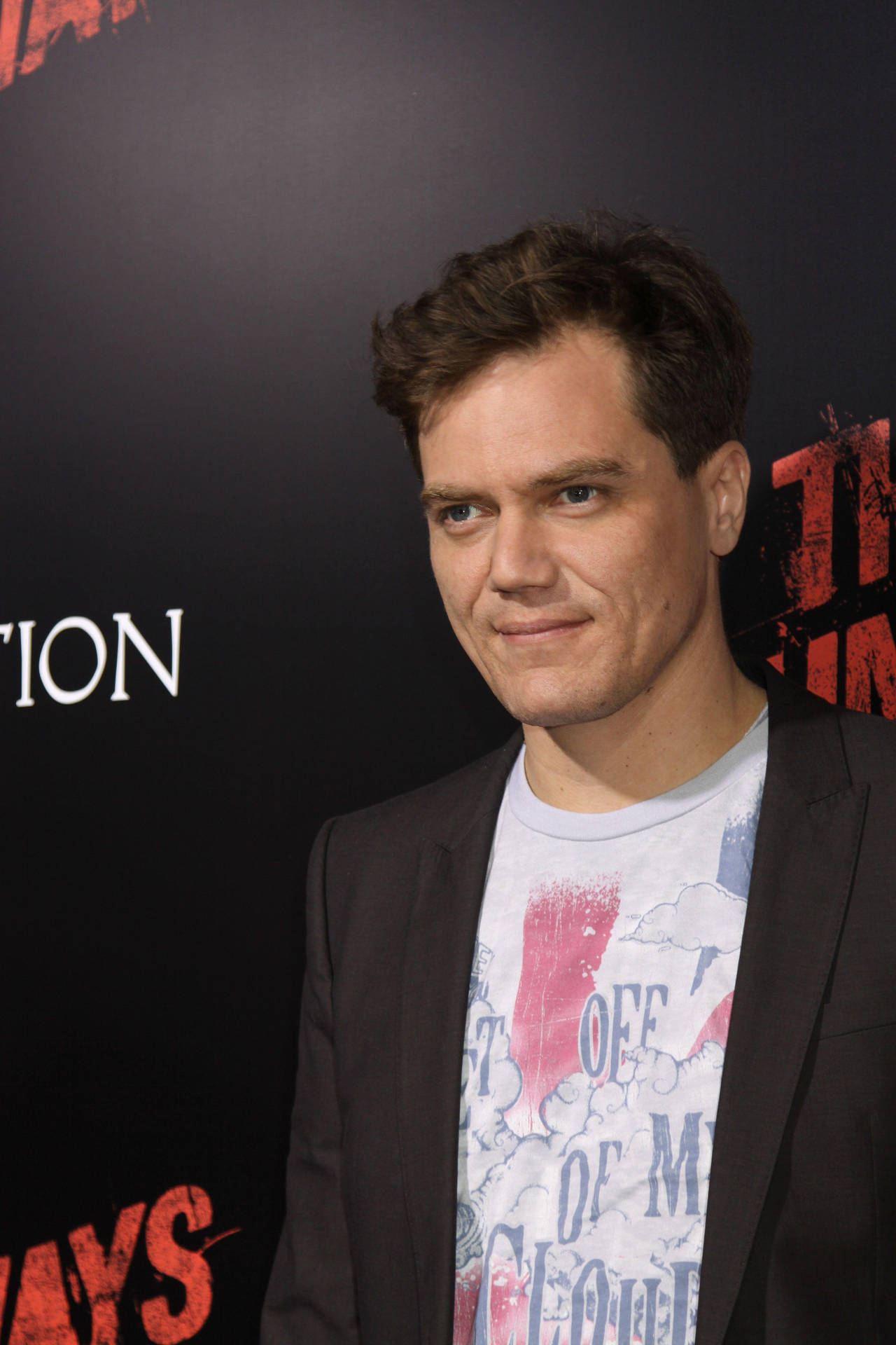 Michael Shannon At The Stars Party Background