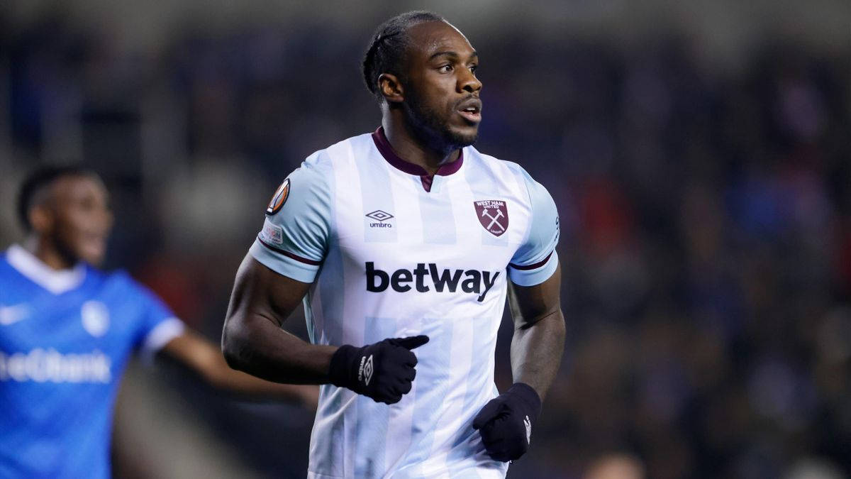 Michail Antonio Running Bluish Shirt