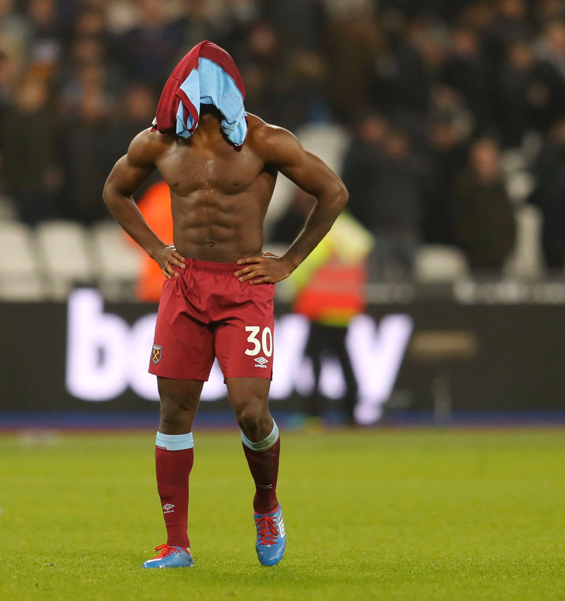 Michail Antonio Shirt On Head Background