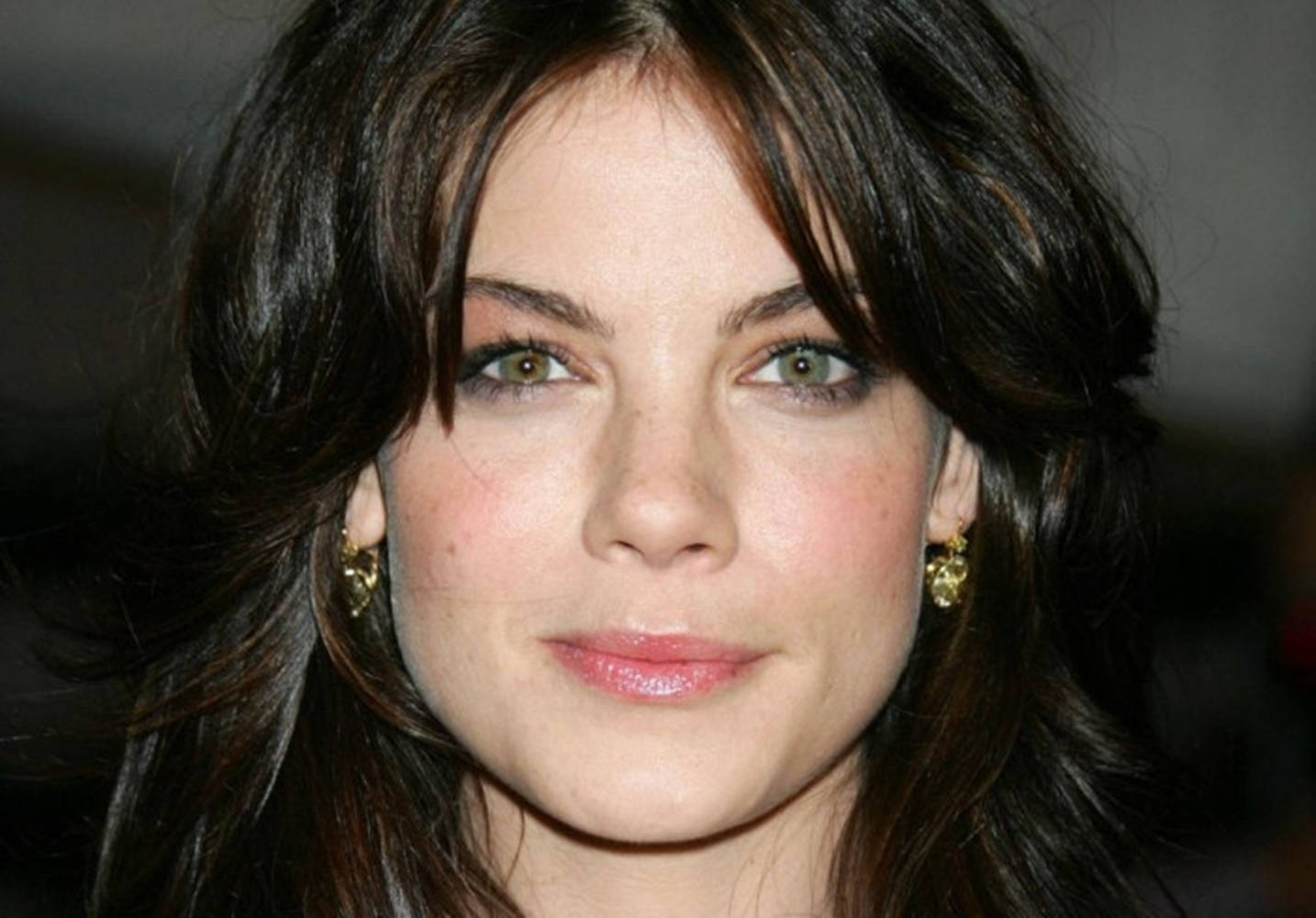 Michelle Monaghan Flaunting Her Wavy Hair.