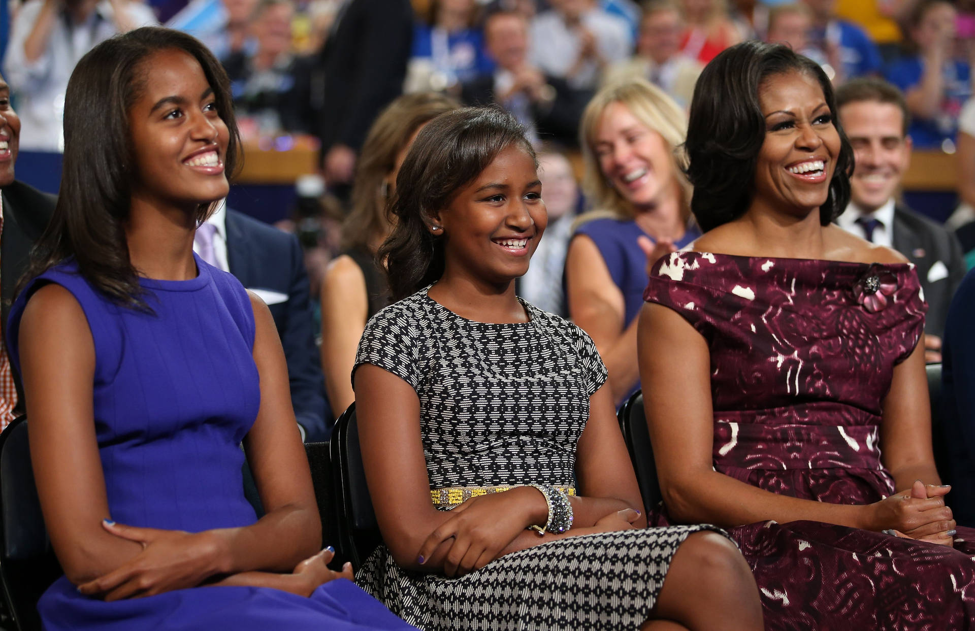Michelle Obama With Daughters Background