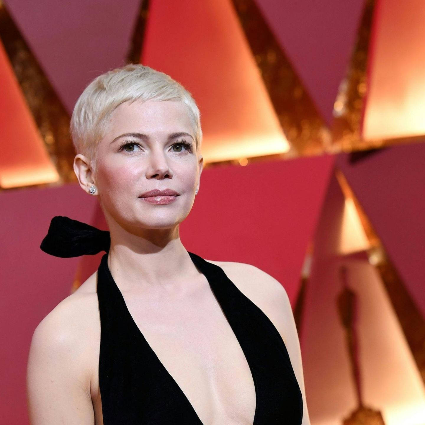 Michelle Williams 2017 Oscars Award Background