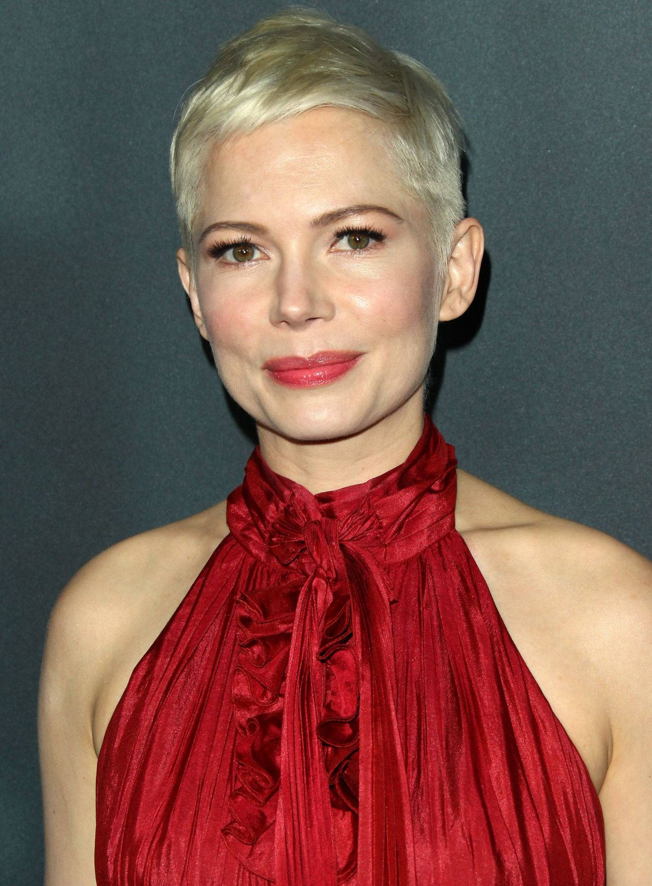 Michelle Williams All Money In The World Premiere Background