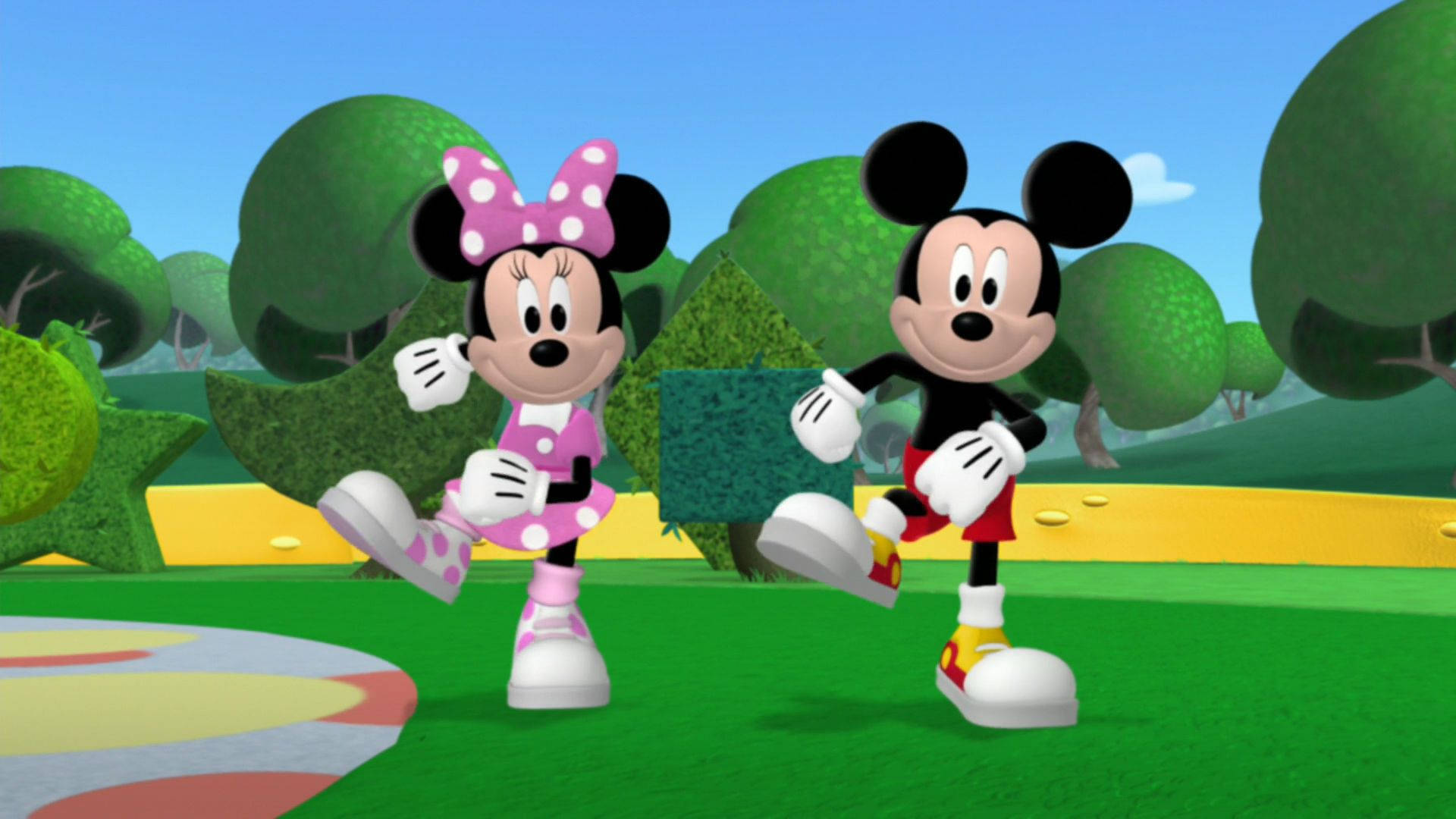 Mickey Mouse Clubhouse Couple Dance Background