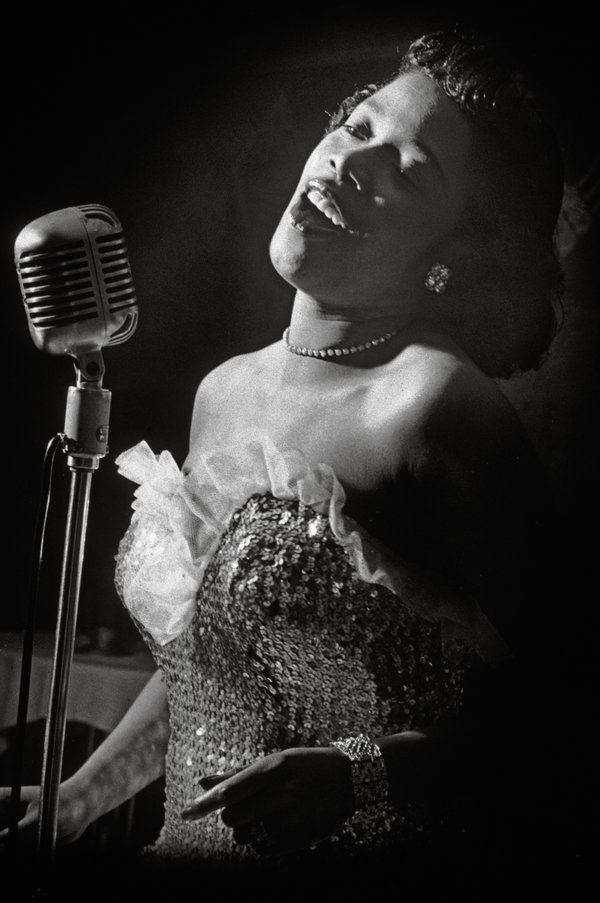 Microphone Holiday Sarah Vaughan Night Performance