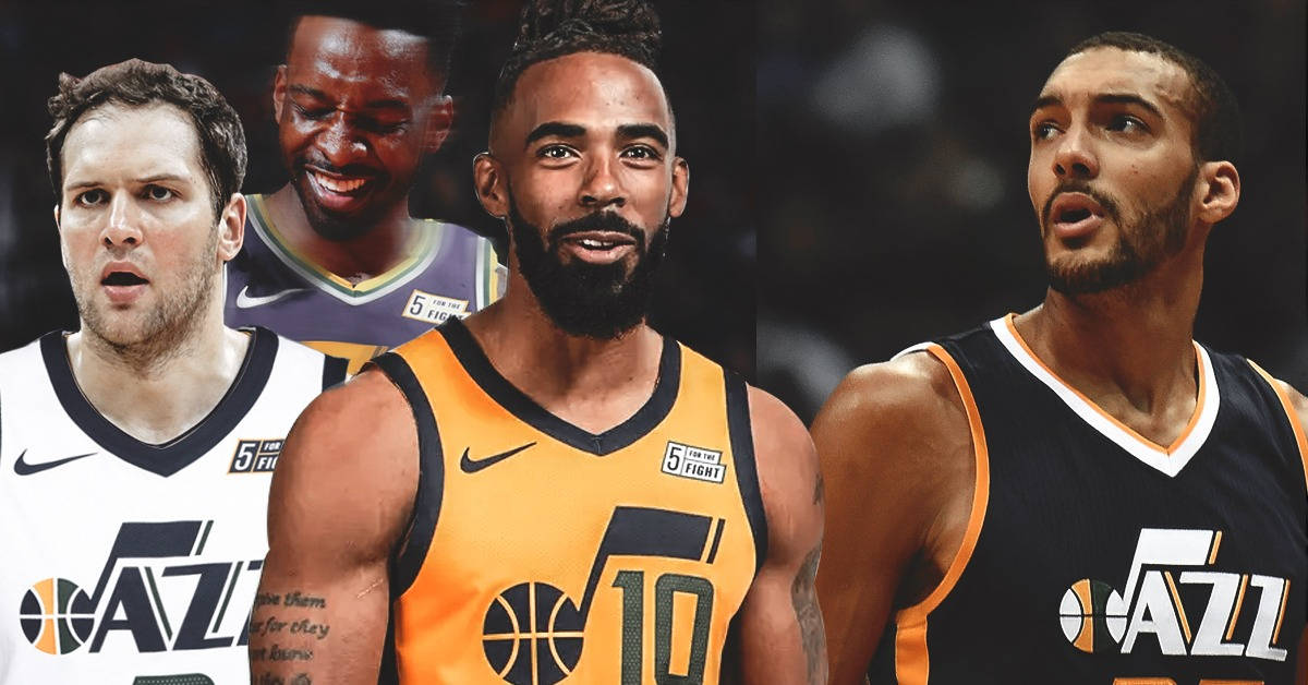 Mike Conley And Teammates Background