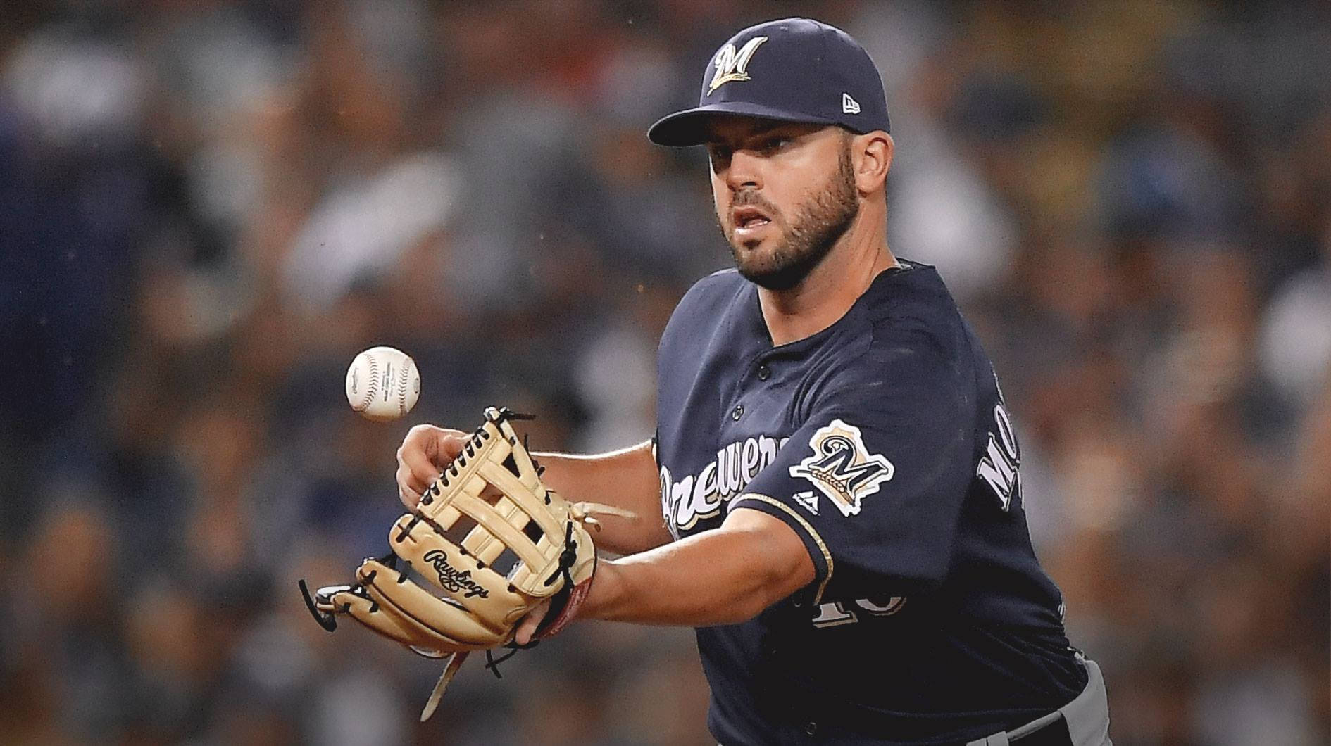 Mike Moustakas Incoming Ball Background