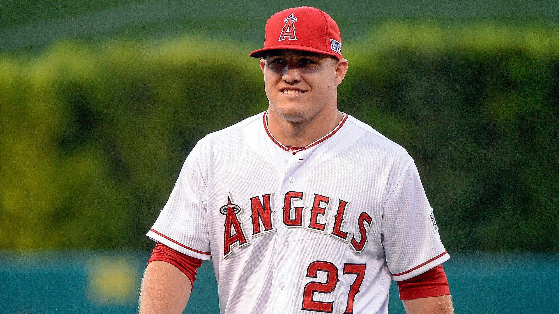 Mike Trout Of Angels Background